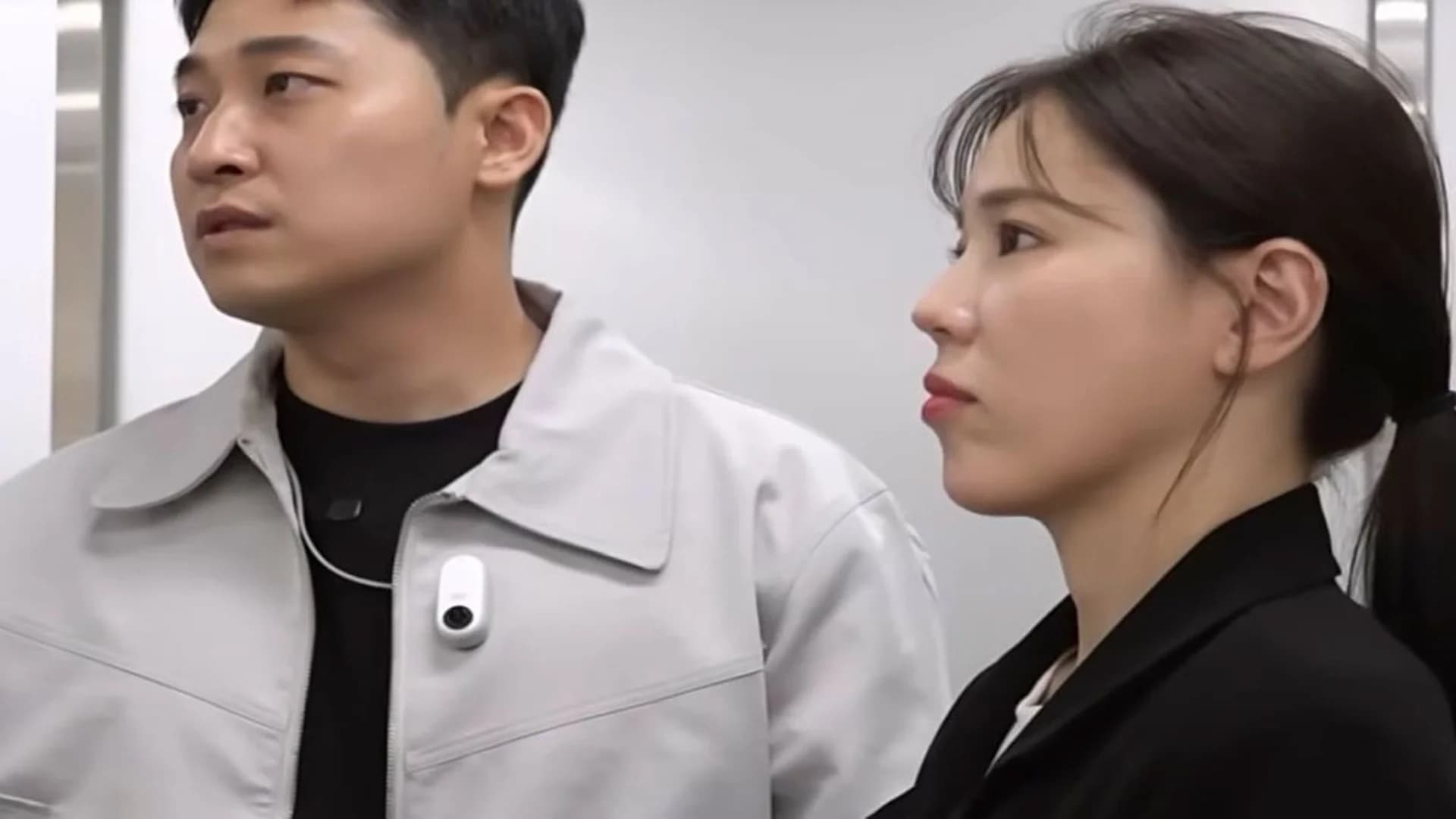 입소문 타더니 2년 만에 ‘시청률 1위’ 반등… 파격 소재로 꿀잼 후기 폭발한 韓 예능 썸네일 이미지