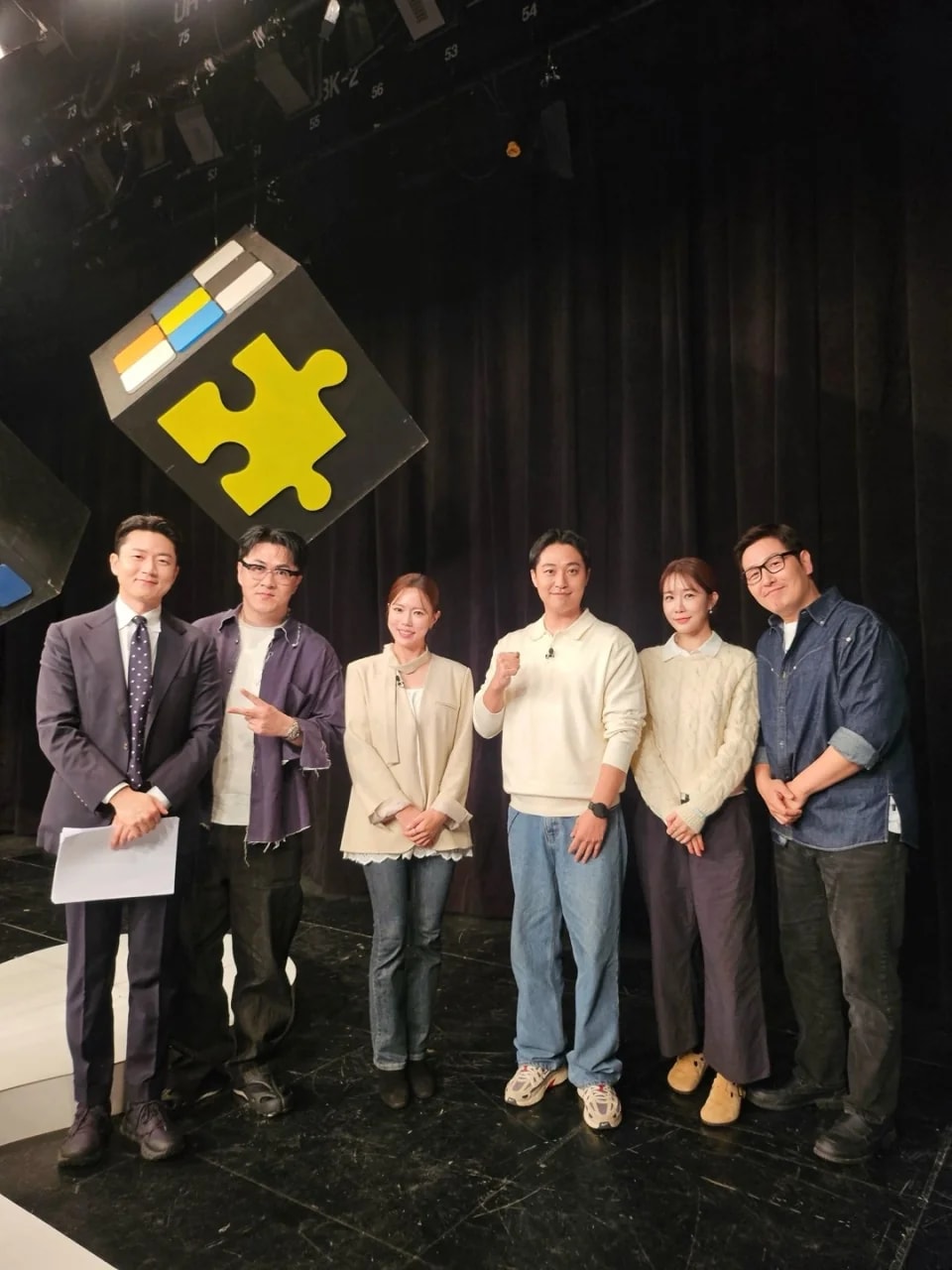 상단 배경 이미지(모바일)